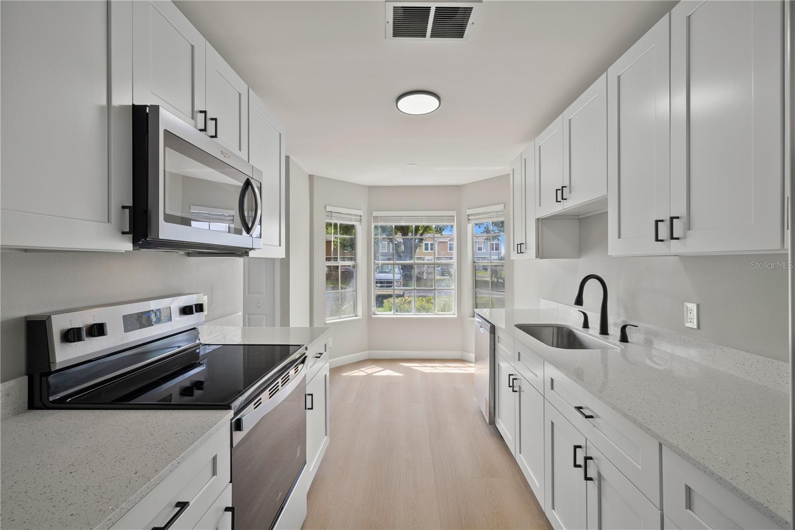 Image 15 of 51 For 11757 Windbourne Circle