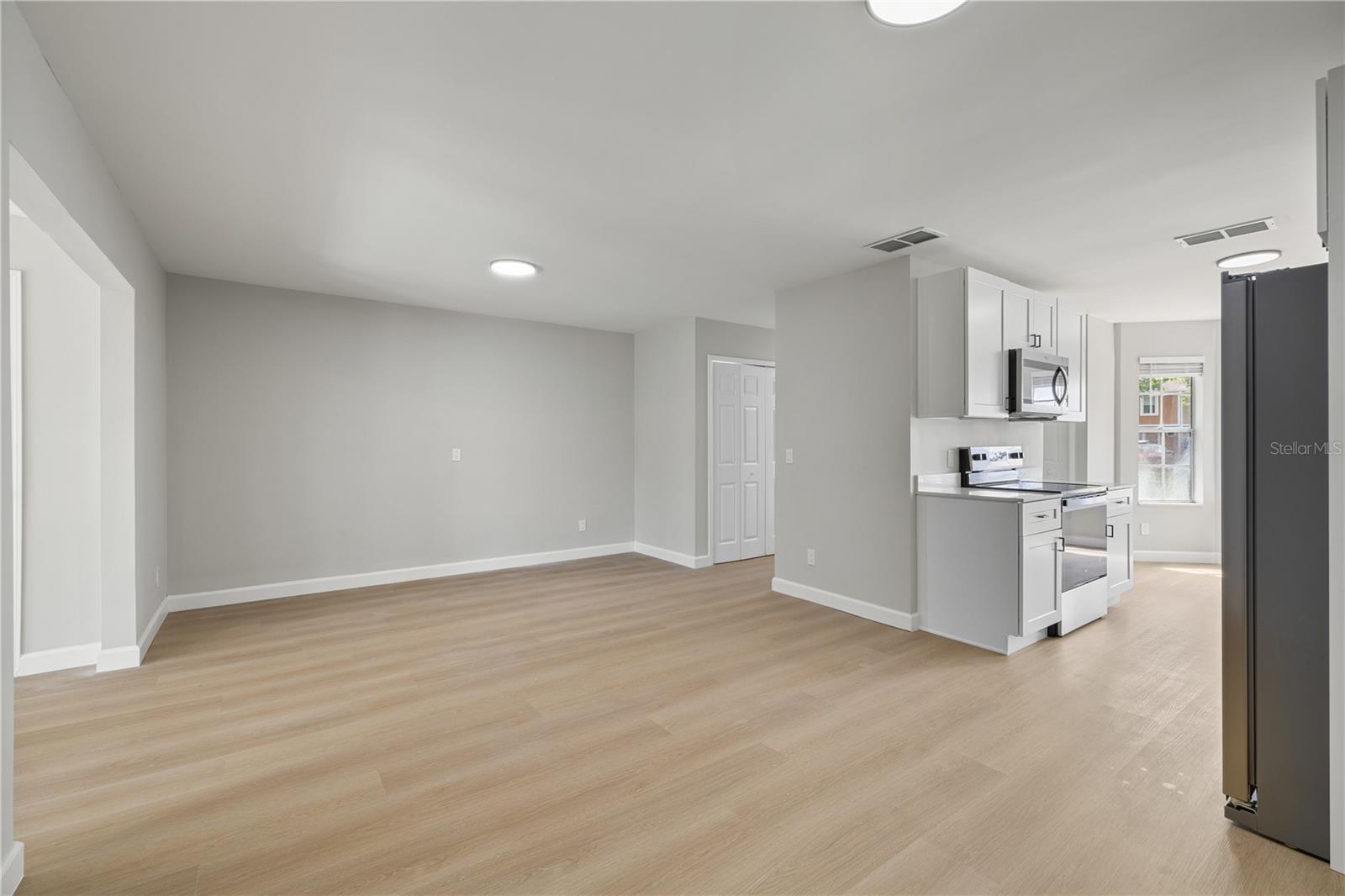 Image 18 of 51 For 11757 Windbourne Circle