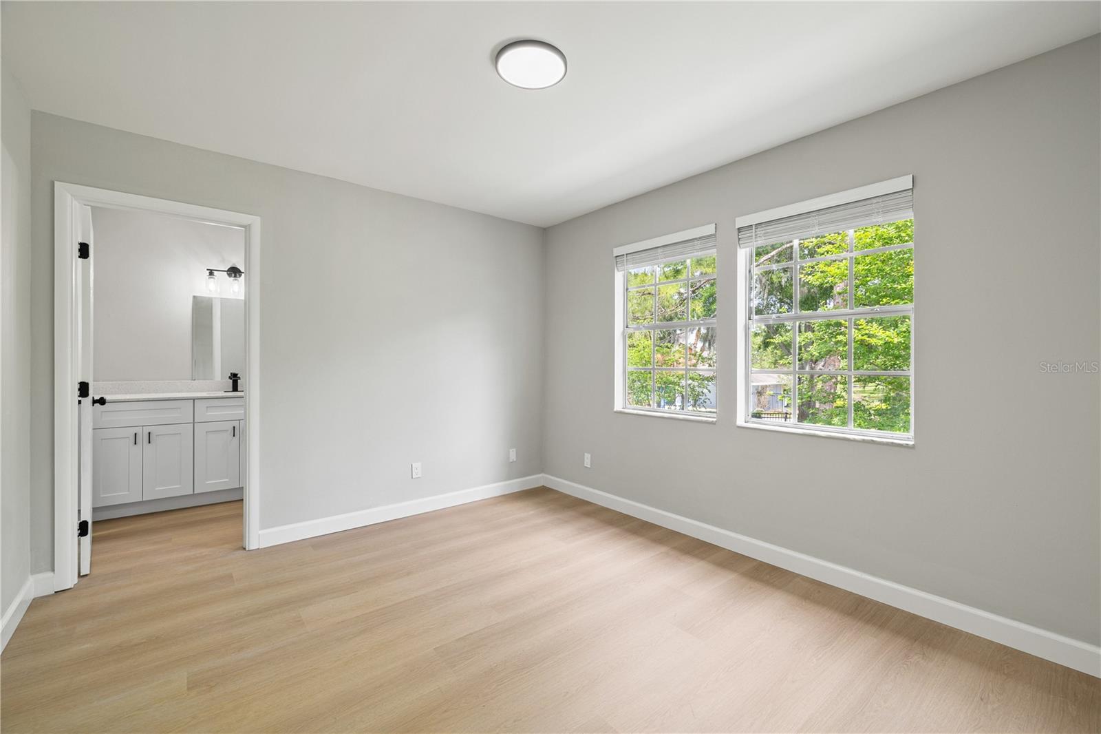 Image 28 of 51 For 11757 Windbourne Circle