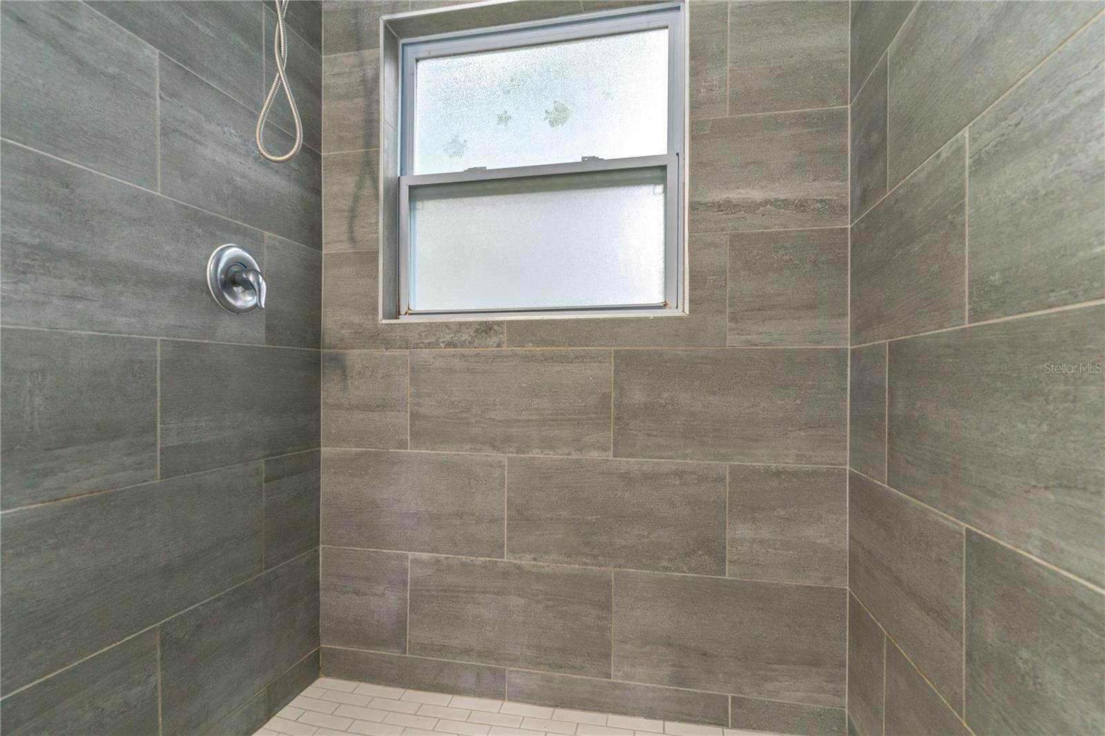 Image 12 of 17 For 1207 Cypress Street