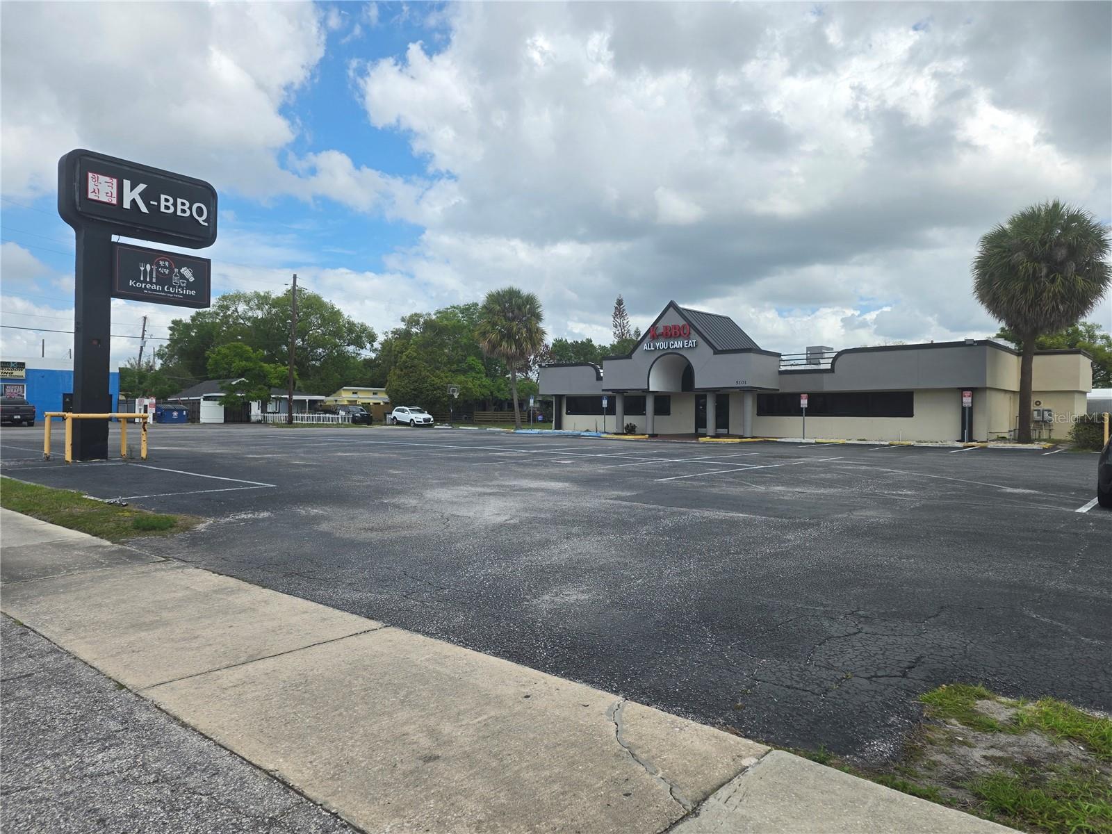 Image 3 of 11 For 5101 Colonial Drive