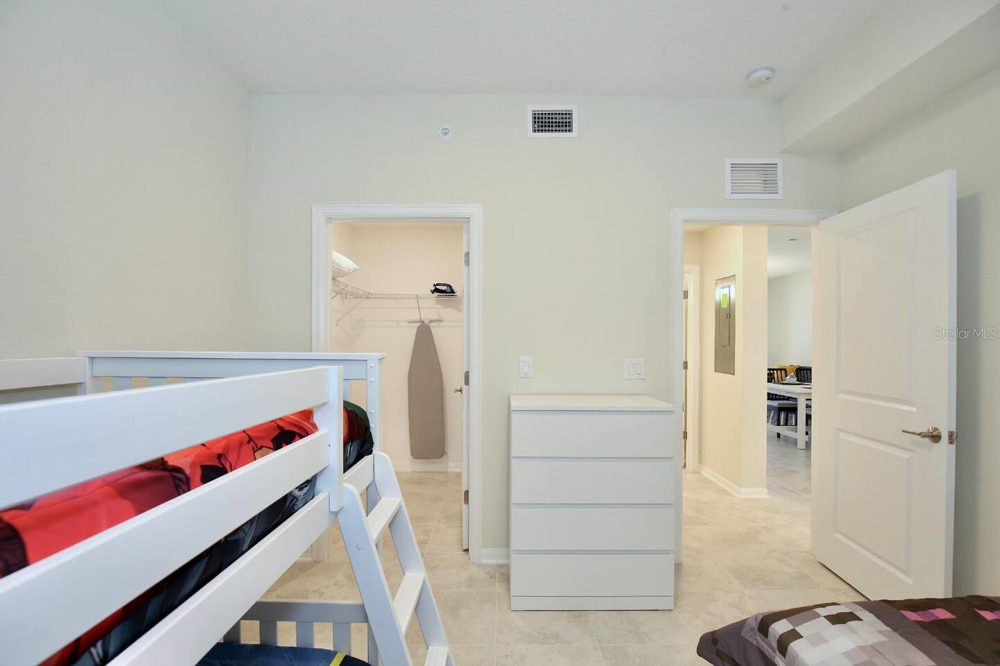 Image 31 of 39 For 3150 Paradox Circle 305