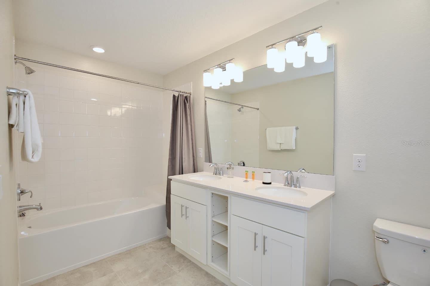 Image 33 of 39 For 3150 Paradox Circle 305