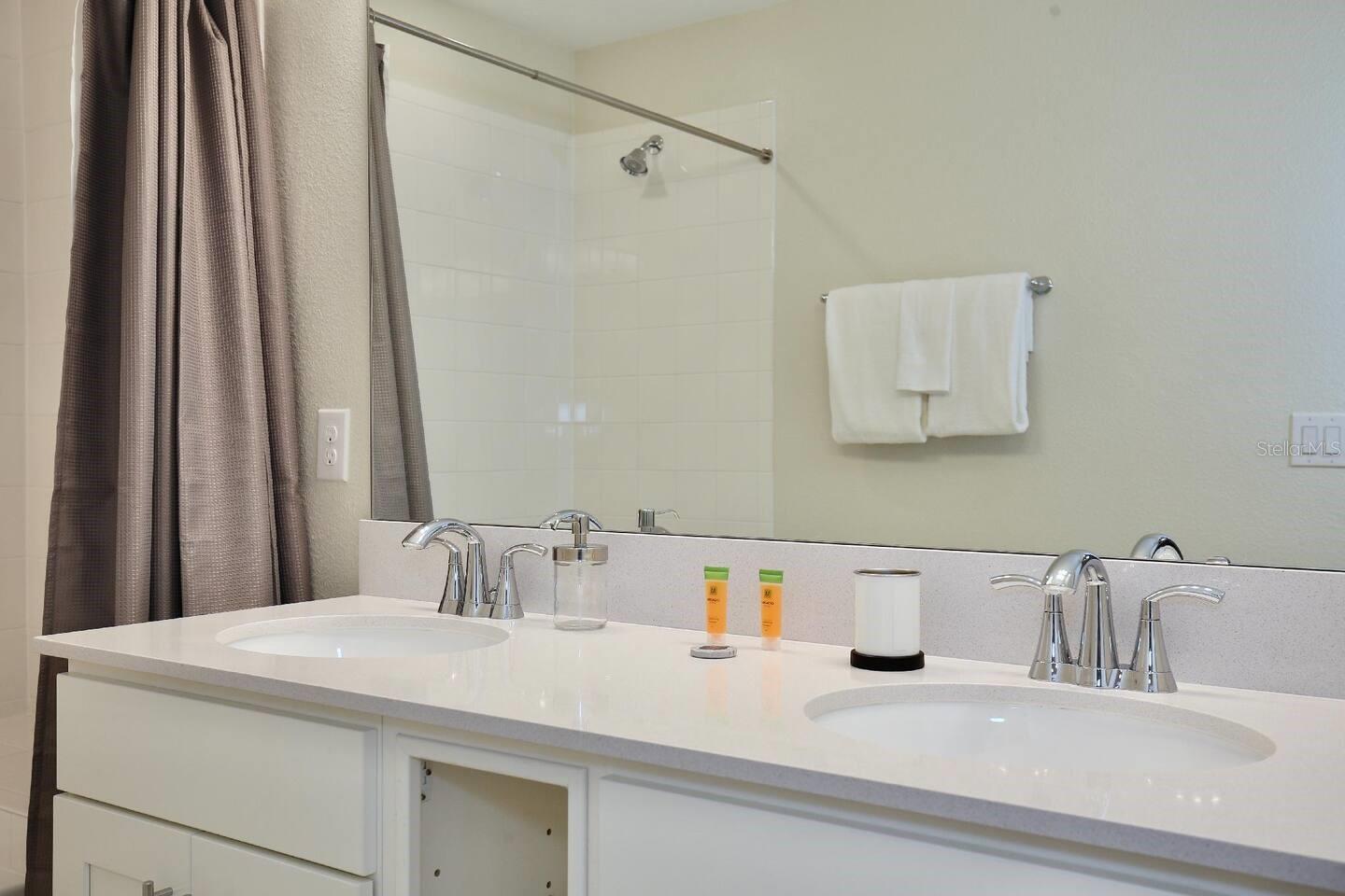 Image 34 of 39 For 3150 Paradox Circle 305