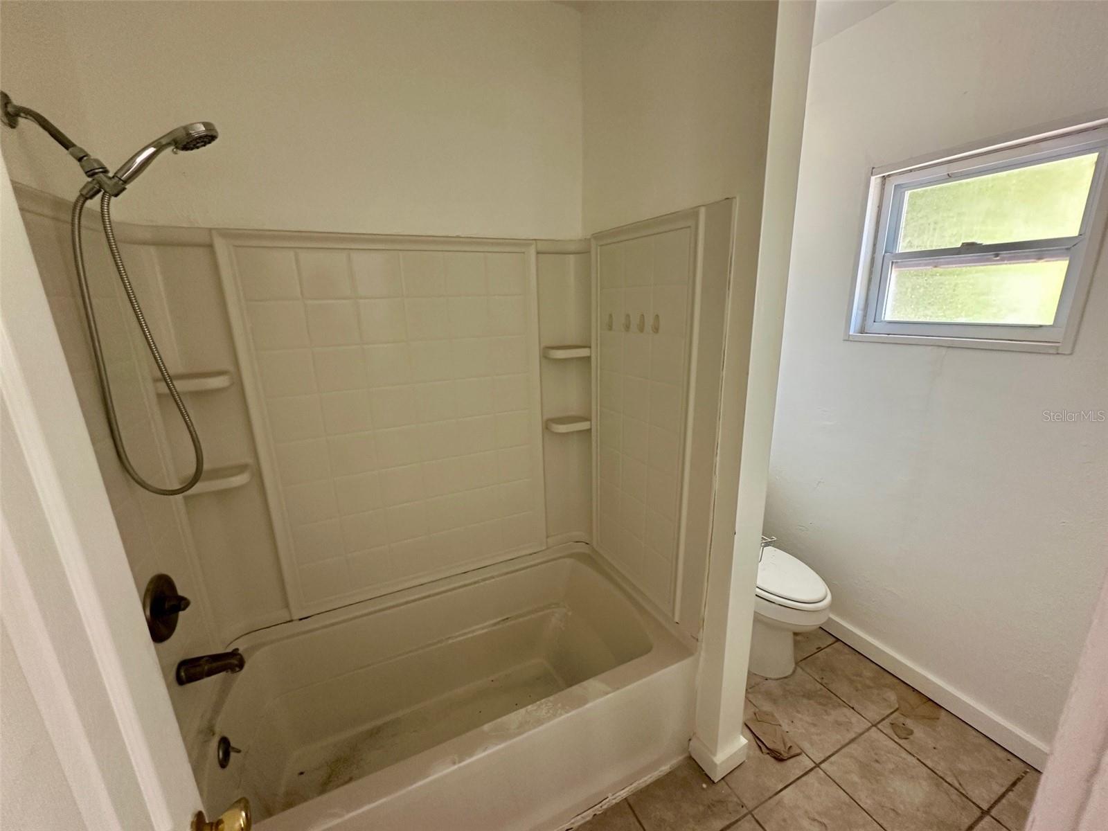 Image 10 of 17 For 611 Sanford Avenue