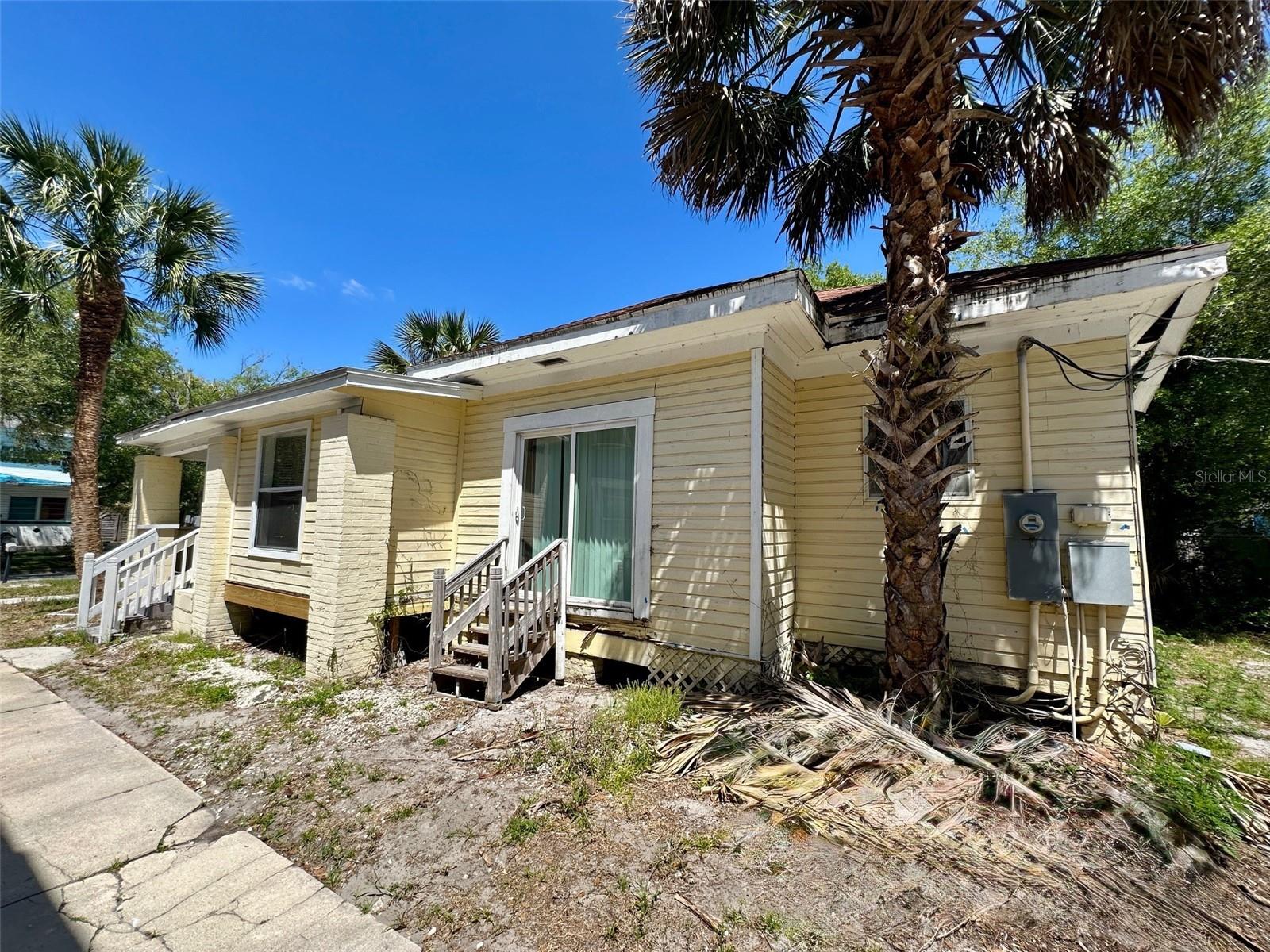 Image 14 of 17 For 611 Sanford Avenue