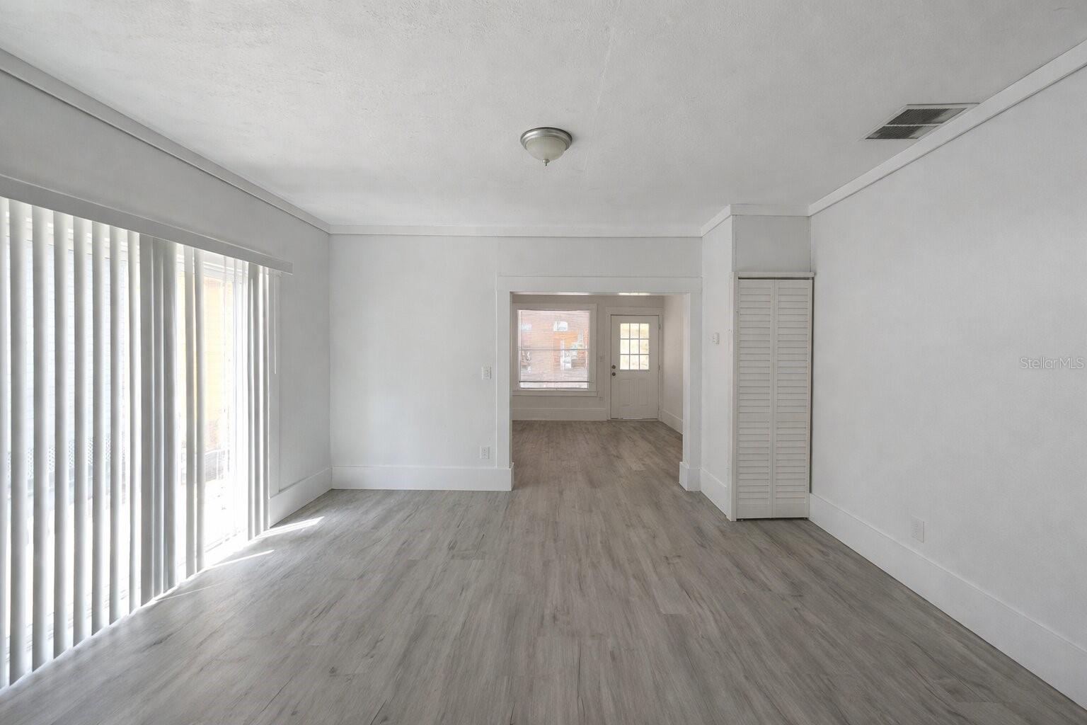 Image 5 of 17 For 611 Sanford Avenue