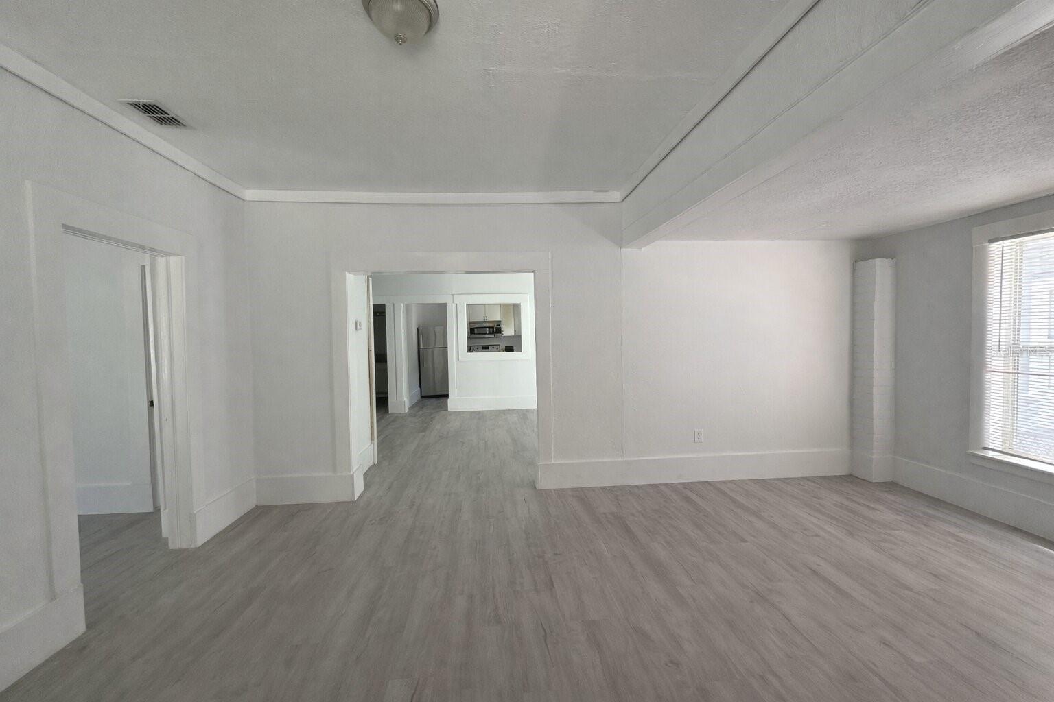 Image 6 of 17 For 611 Sanford Avenue