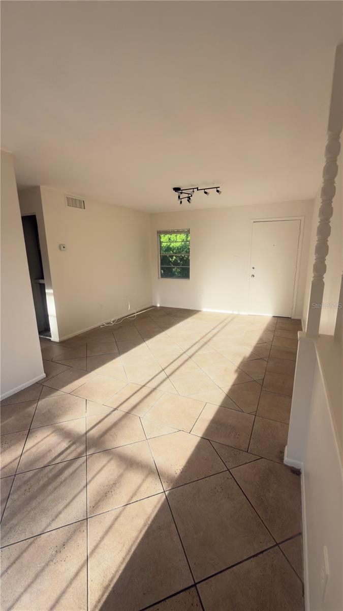 Image 4 of 13 For 1926 Honour Road 4