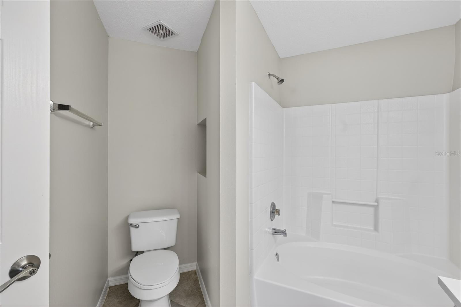 Image 22 of 29 For 3815 Kyle Drive