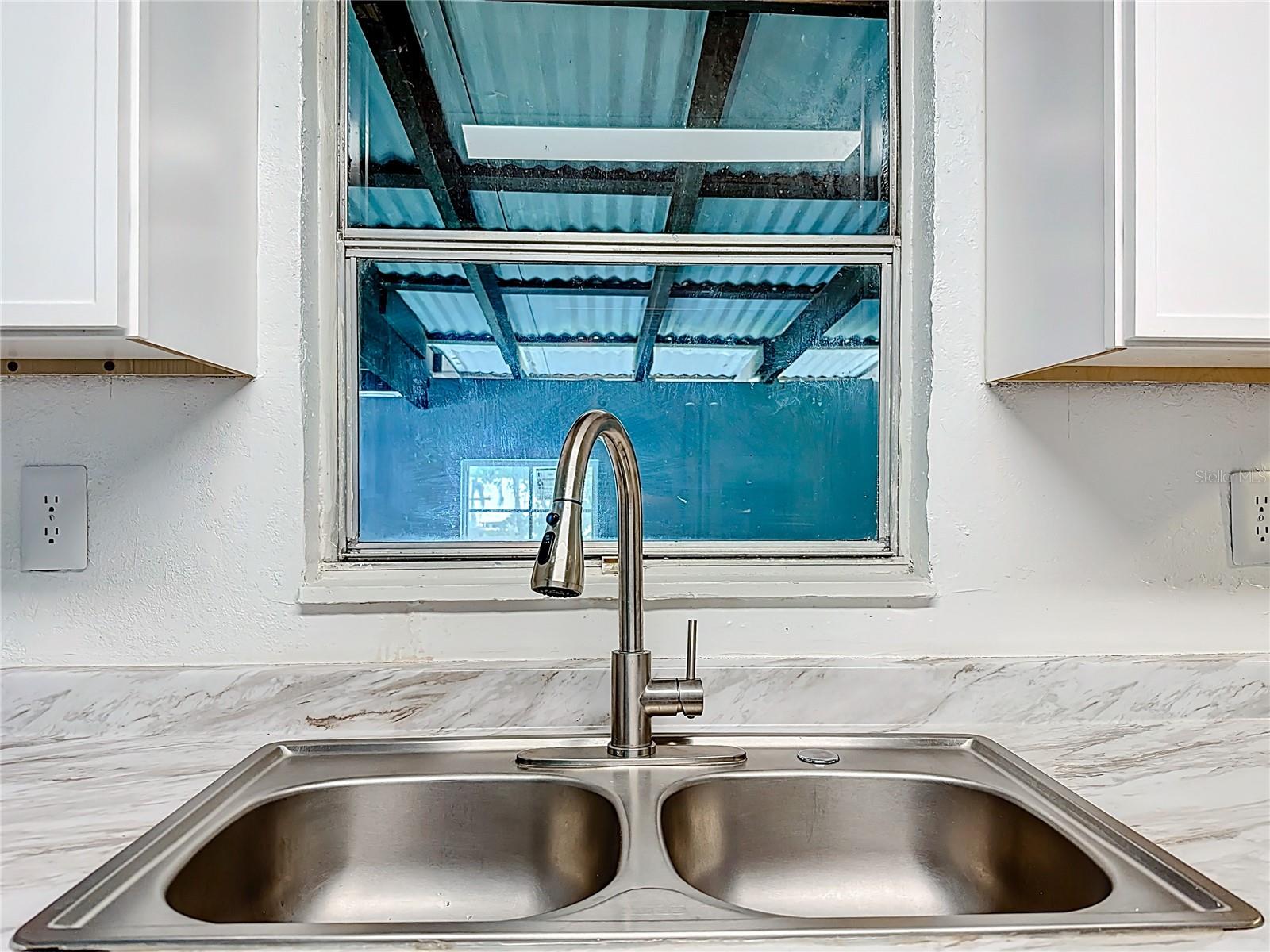 Image 10 of 56 For 544 Mercury Avenue