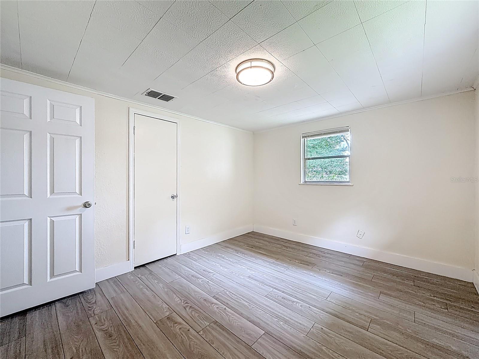 Image 20 of 56 For 544 Mercury Avenue