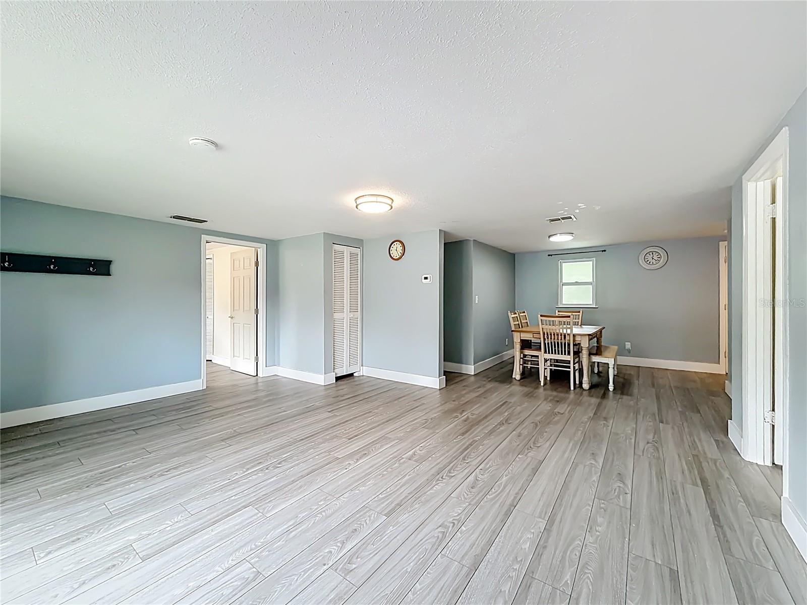 Image 24 of 56 For 544 Mercury Avenue