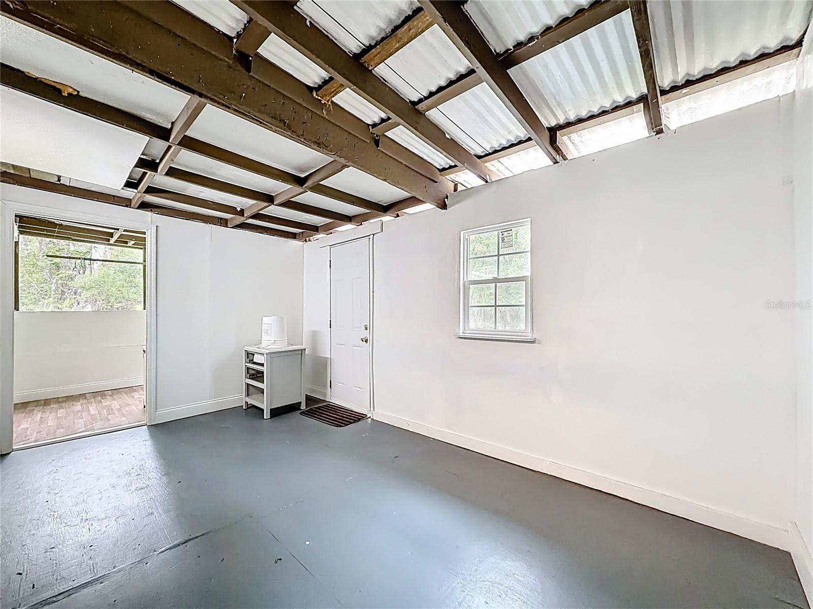 Image 35 of 56 For 544 Mercury Avenue