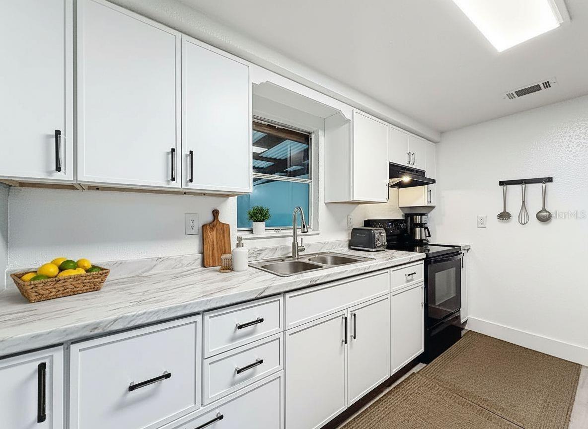 Image 7 of 56 For 544 Mercury Avenue