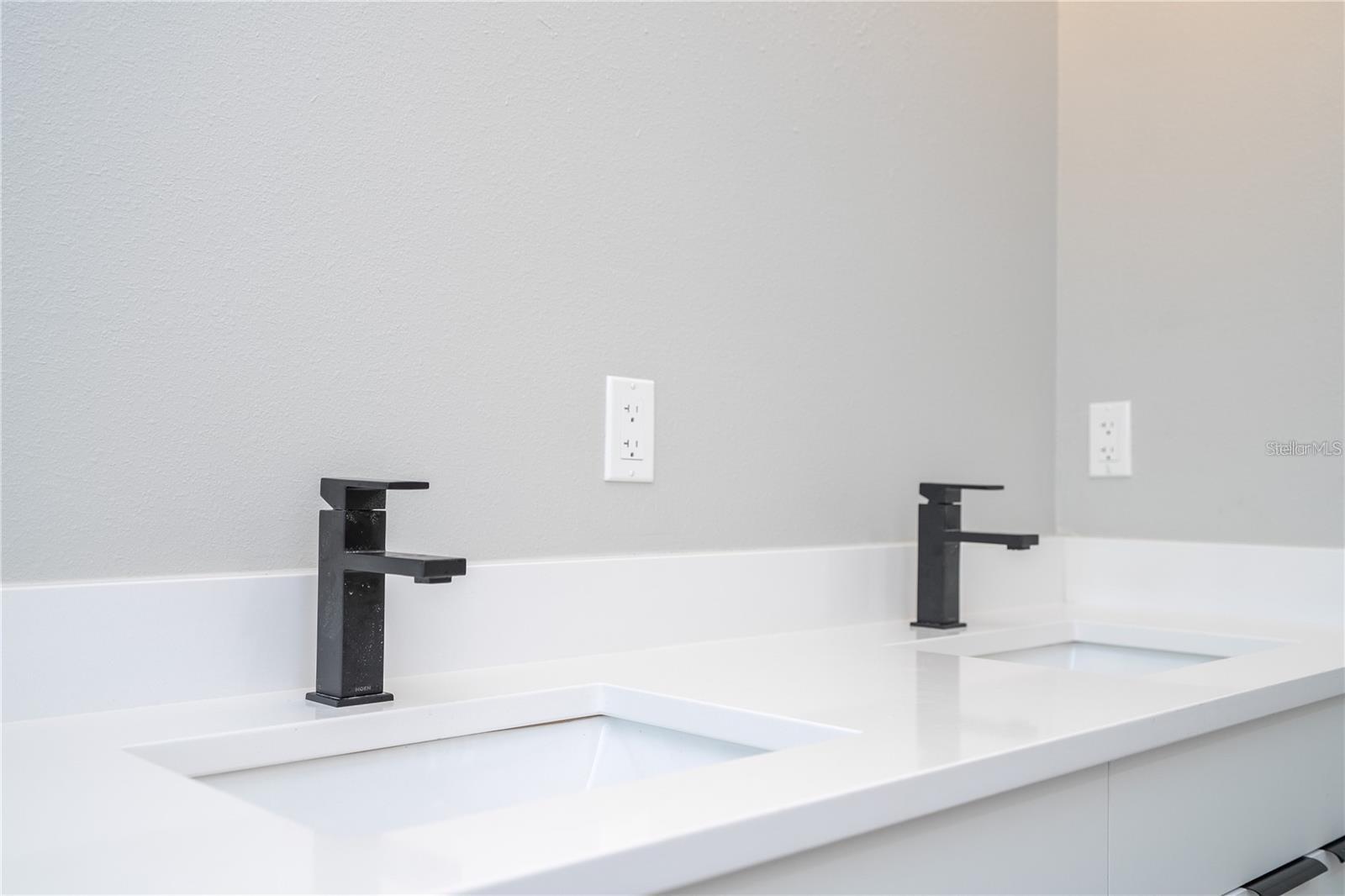 Image 29 of 53 For 49 Santa Fe Street