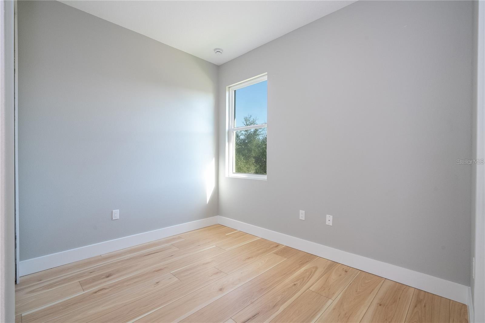 Image 35 of 53 For 49 Santa Fe Street