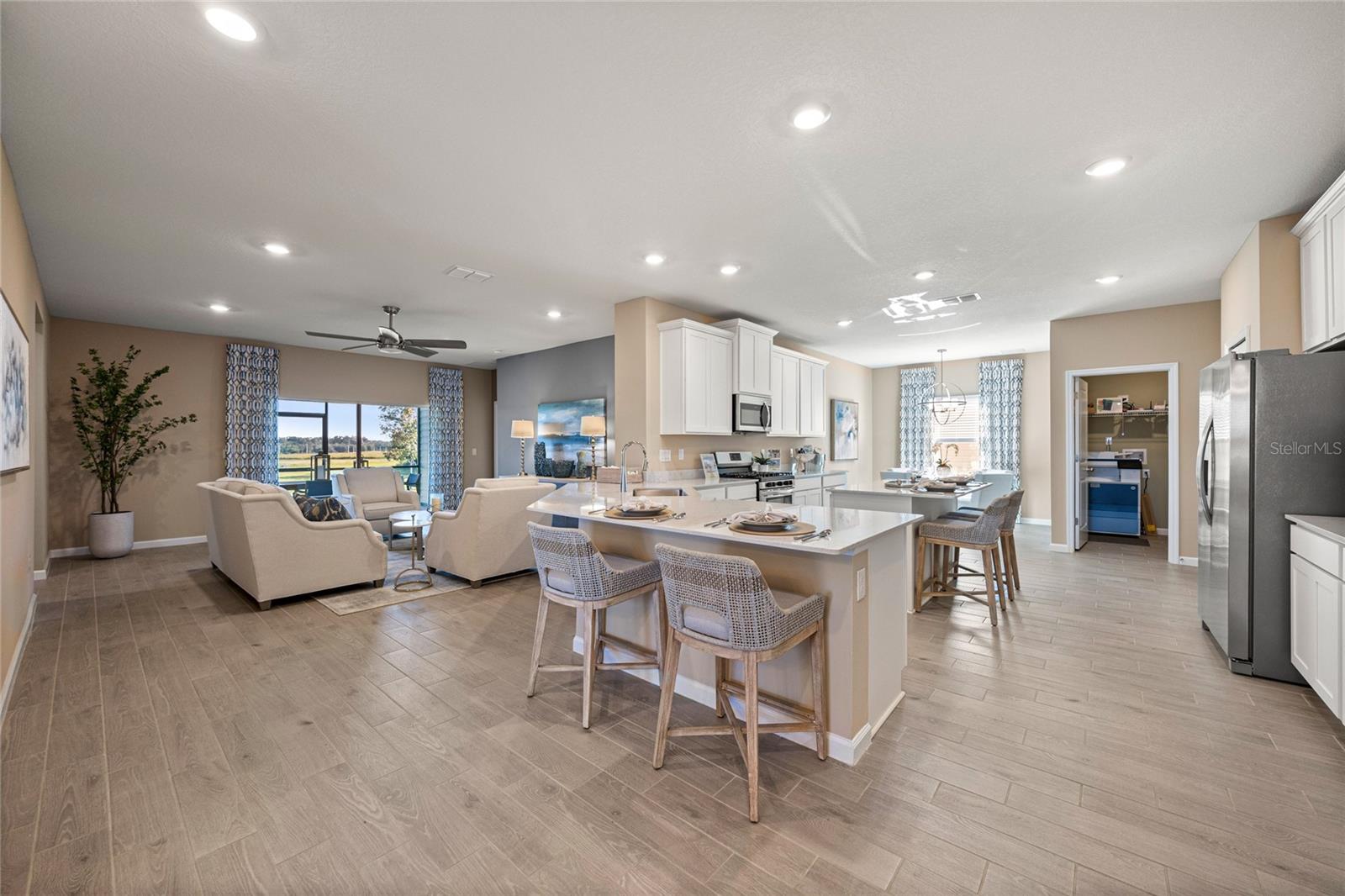 Image 15 of 21 For 14204 Convergence Boulevard