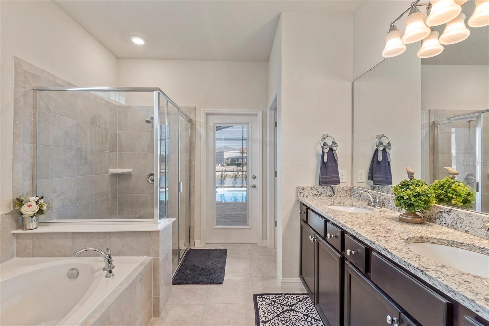 Image 16 of 35 For 7195 Oakmoss Loop