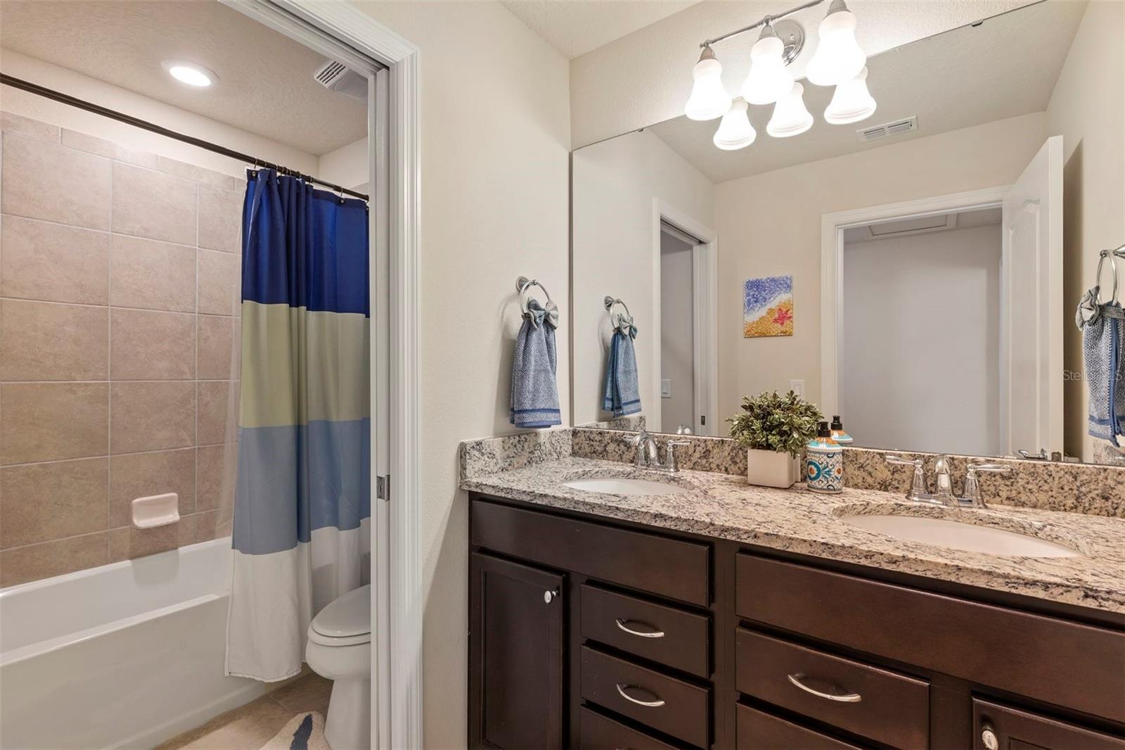 Image 20 of 35 For 7195 Oakmoss Loop