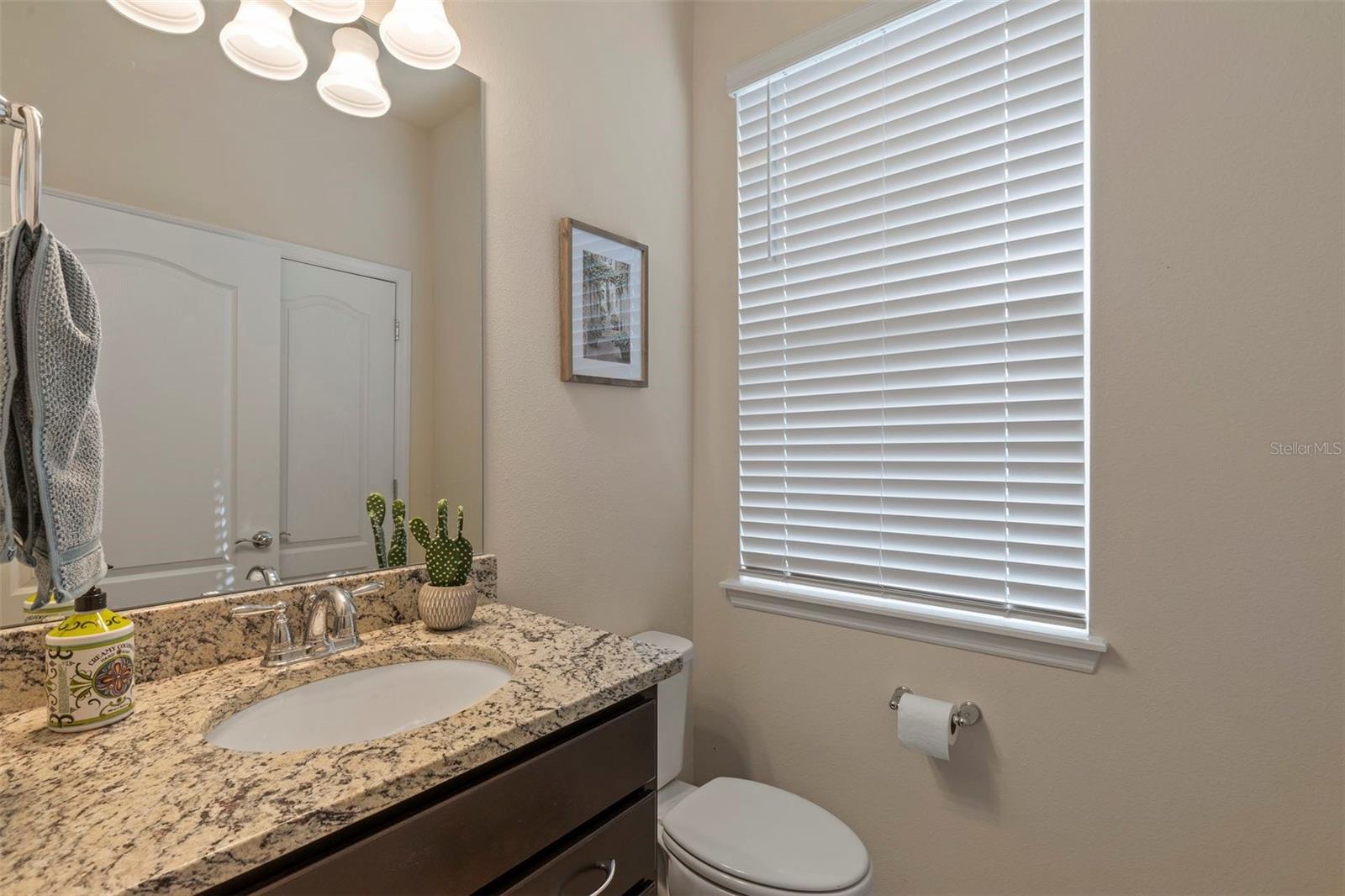 Image 22 of 35 For 7195 Oakmoss Loop