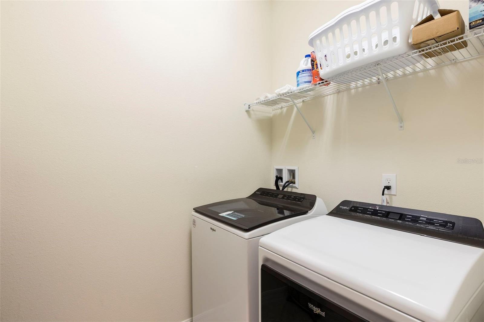 Image 25 of 35 For 7195 Oakmoss Loop