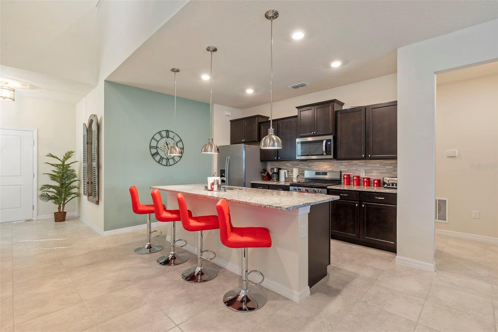 Image 5 of 35 For 7195 Oakmoss Loop