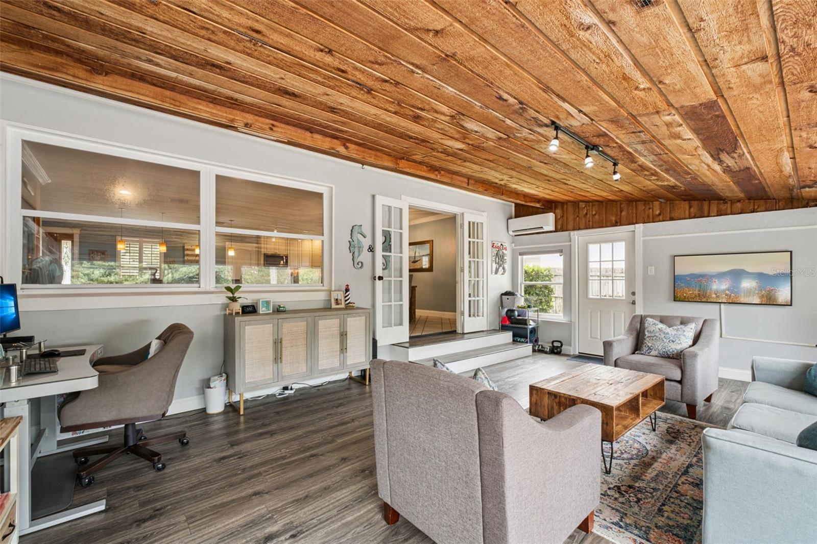 Image 17 of 28 For 108 Temple Drive