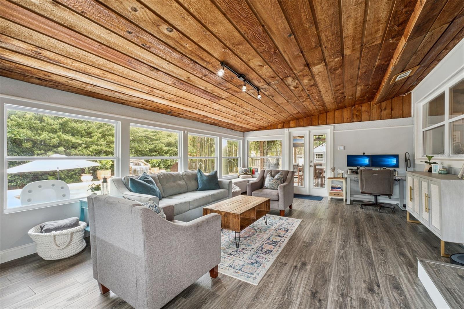 Image 18 of 28 For 108 Temple Drive