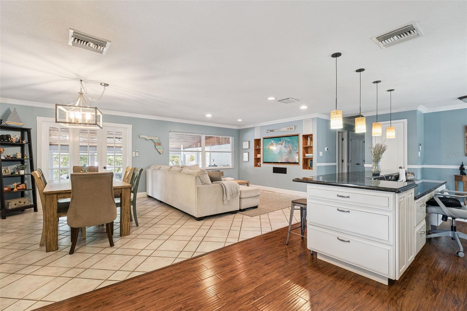 Image 7 of 28 For 108 Temple Drive