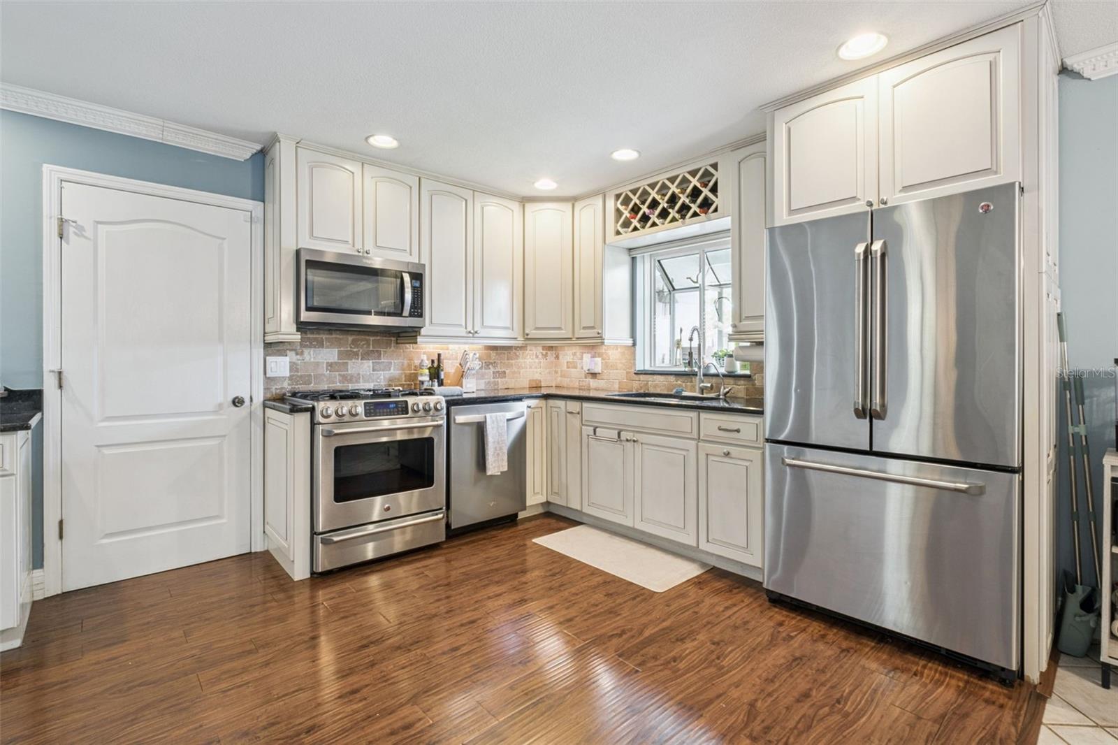 Image 8 of 28 For 108 Temple Drive