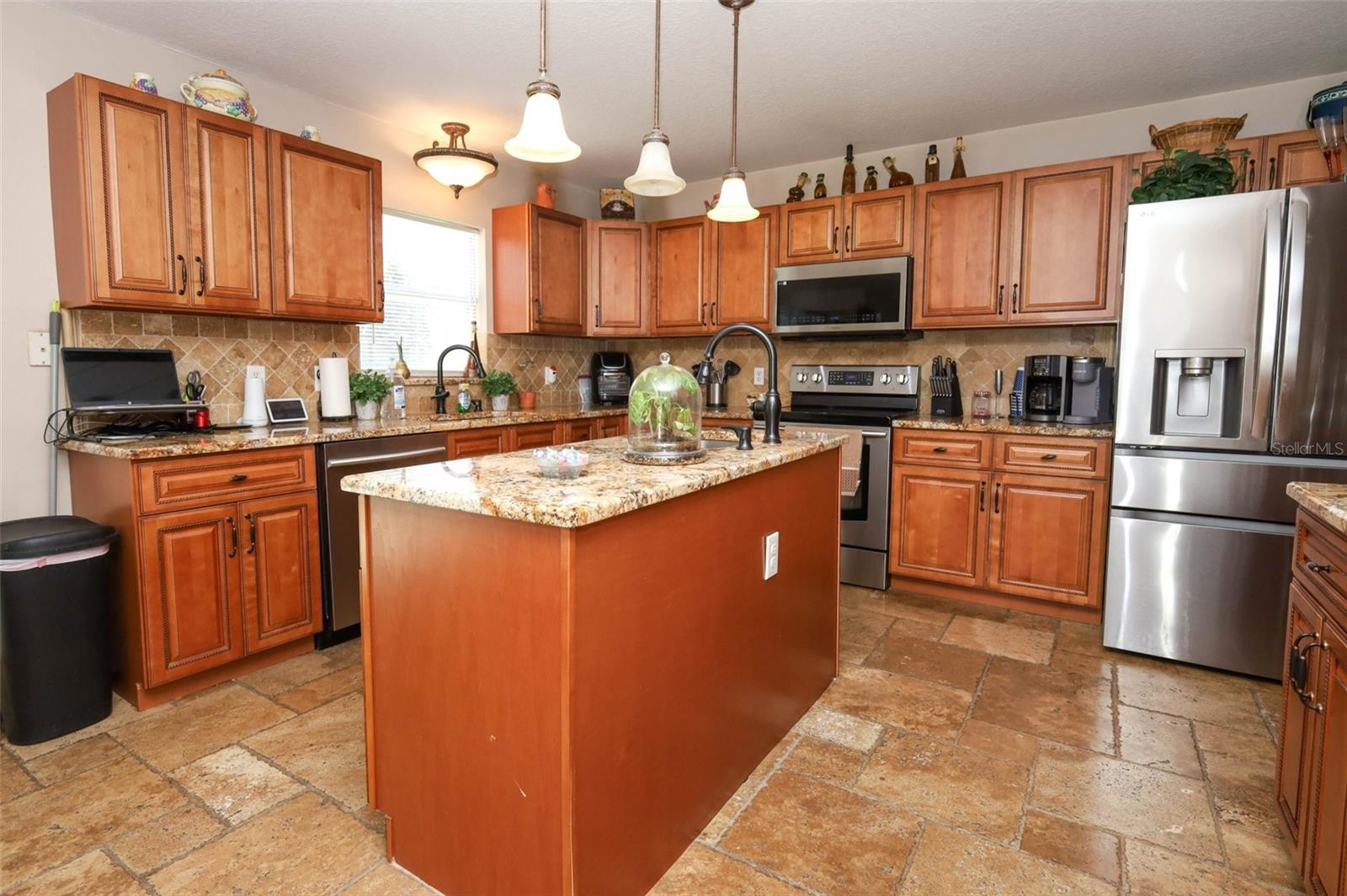 Image 11 of 42 For 210 Pinefield Drive