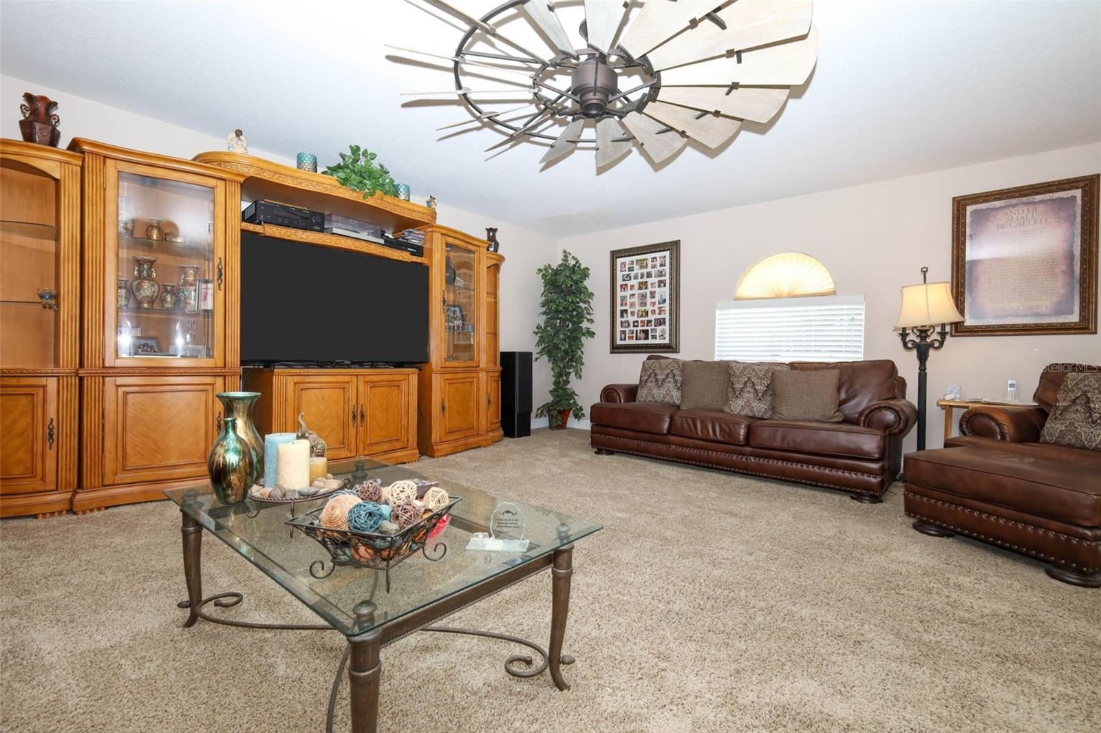 Image 16 of 42 For 210 Pinefield Drive