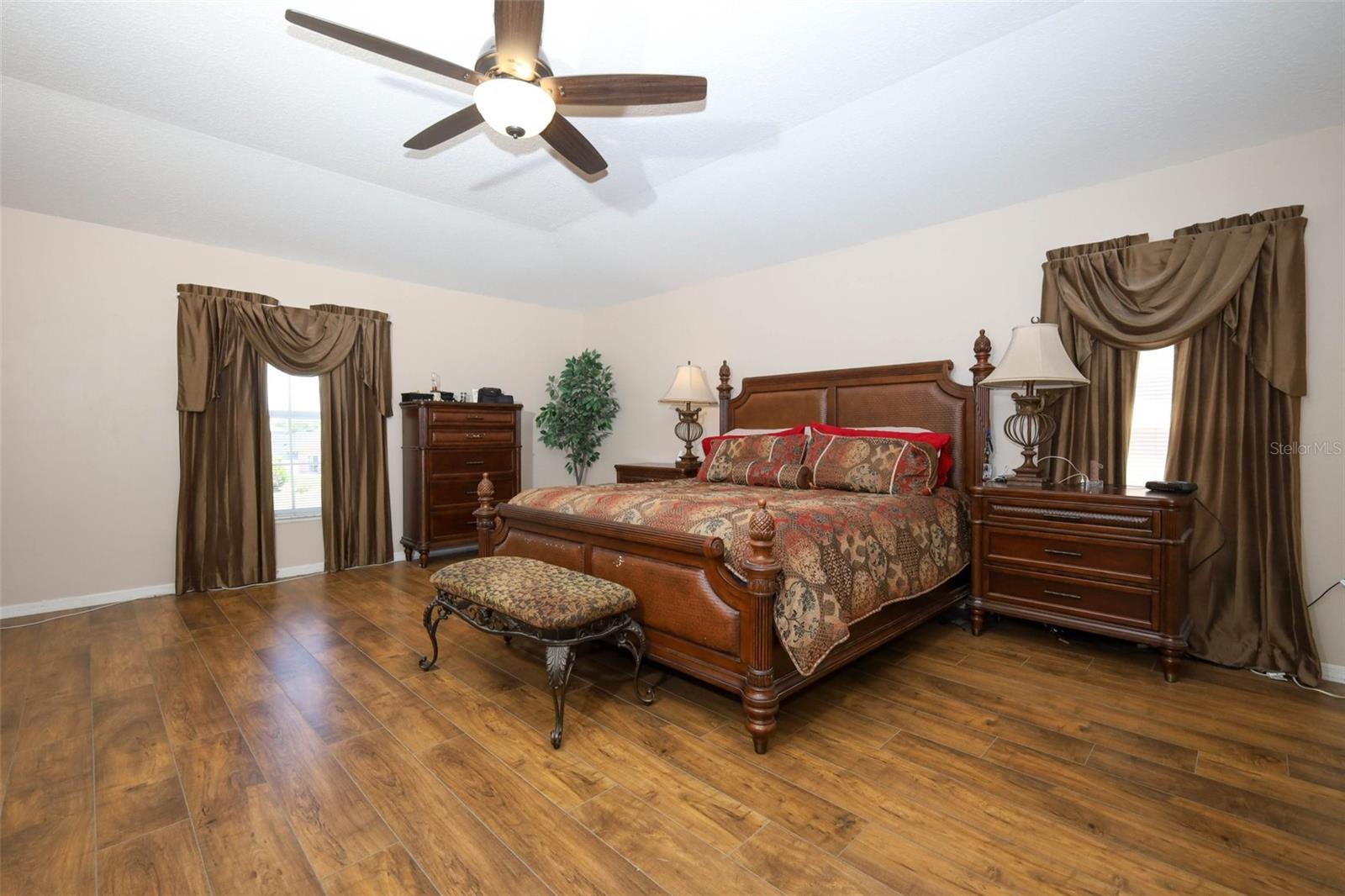 Image 22 of 42 For 210 Pinefield Drive