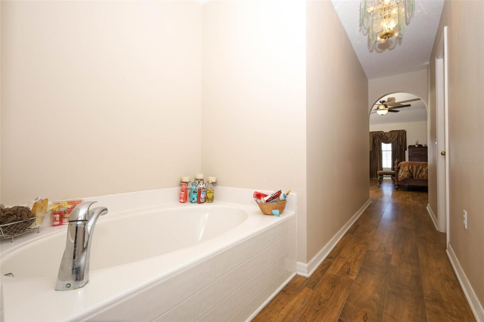 Image 28 of 42 For 210 Pinefield Drive