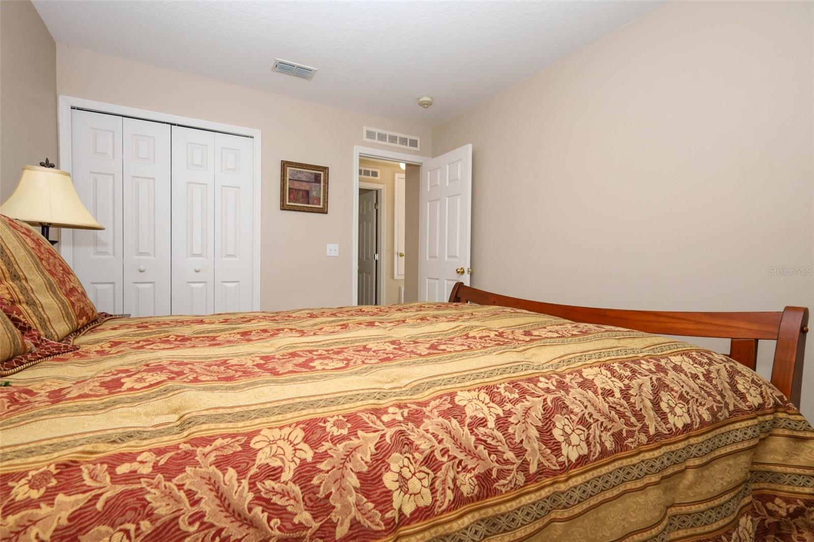 Image 34 of 42 For 210 Pinefield Drive