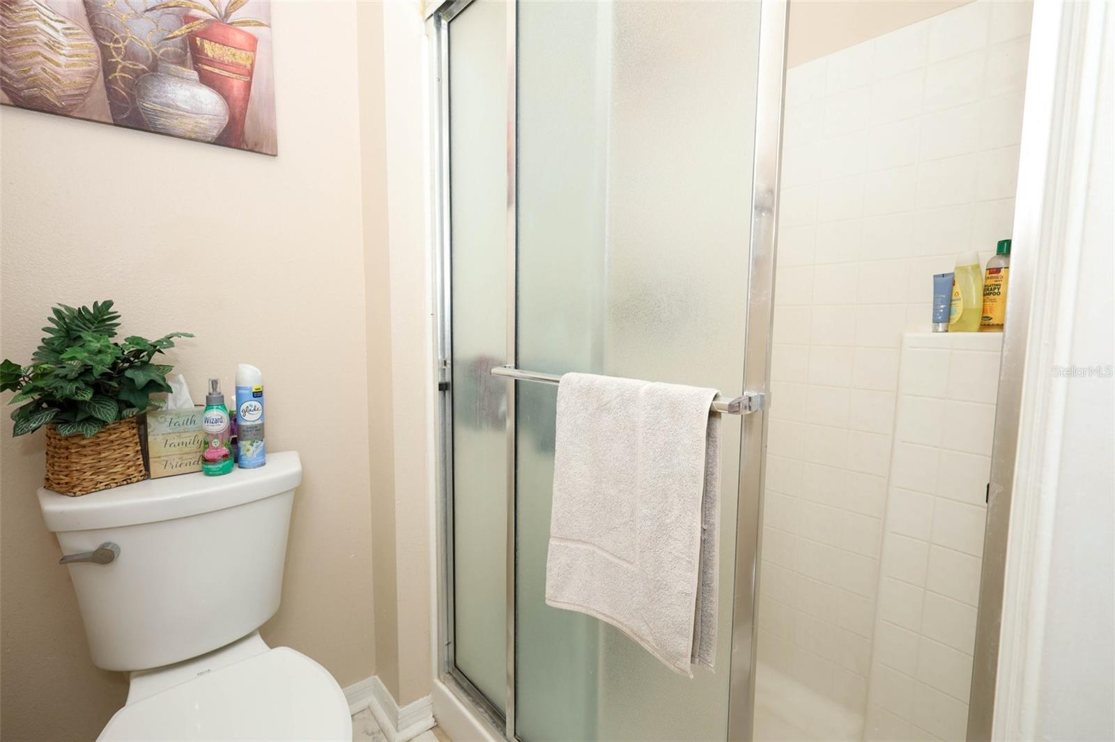 Image 37 of 42 For 210 Pinefield Drive