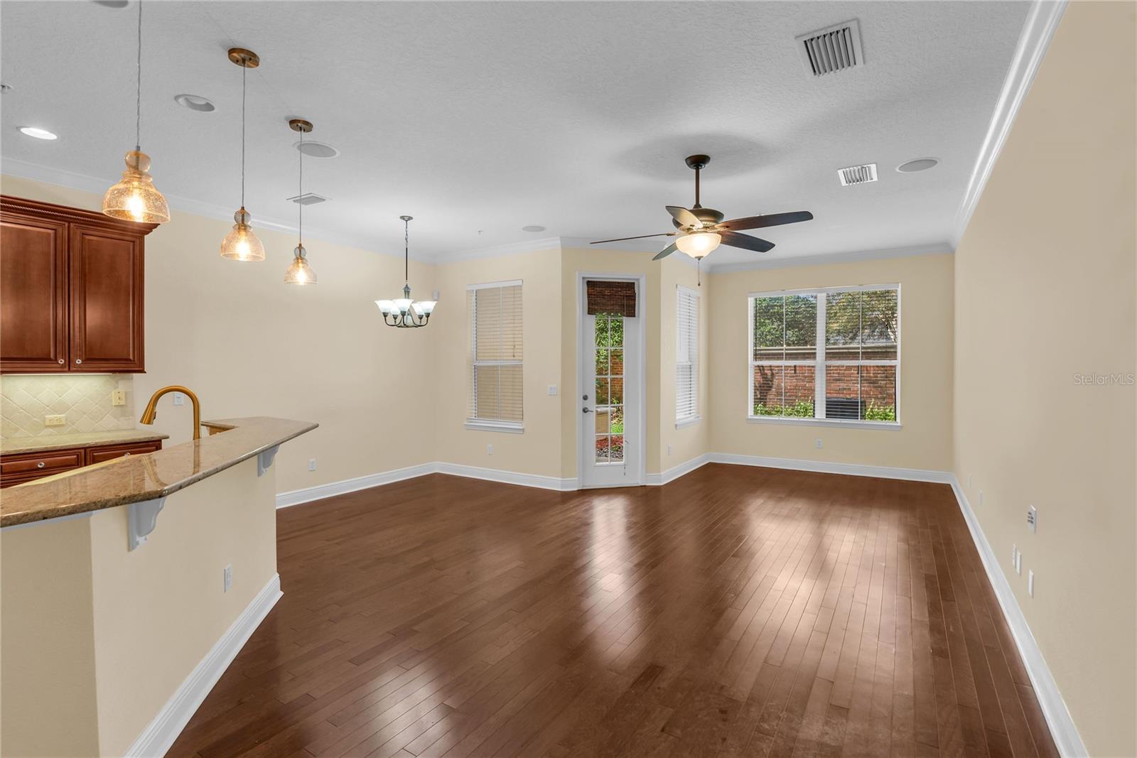 Image 10 of 43 For 1393 Benevolent Street