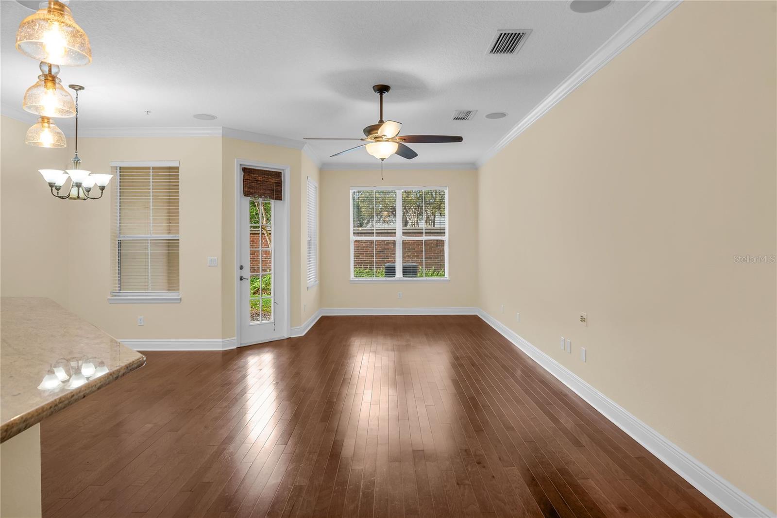 Image 11 of 43 For 1393 Benevolent Street