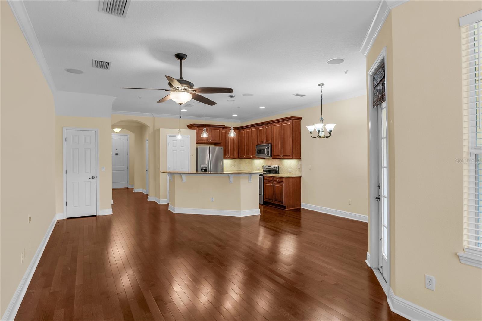 Image 14 of 43 For 1393 Benevolent Street