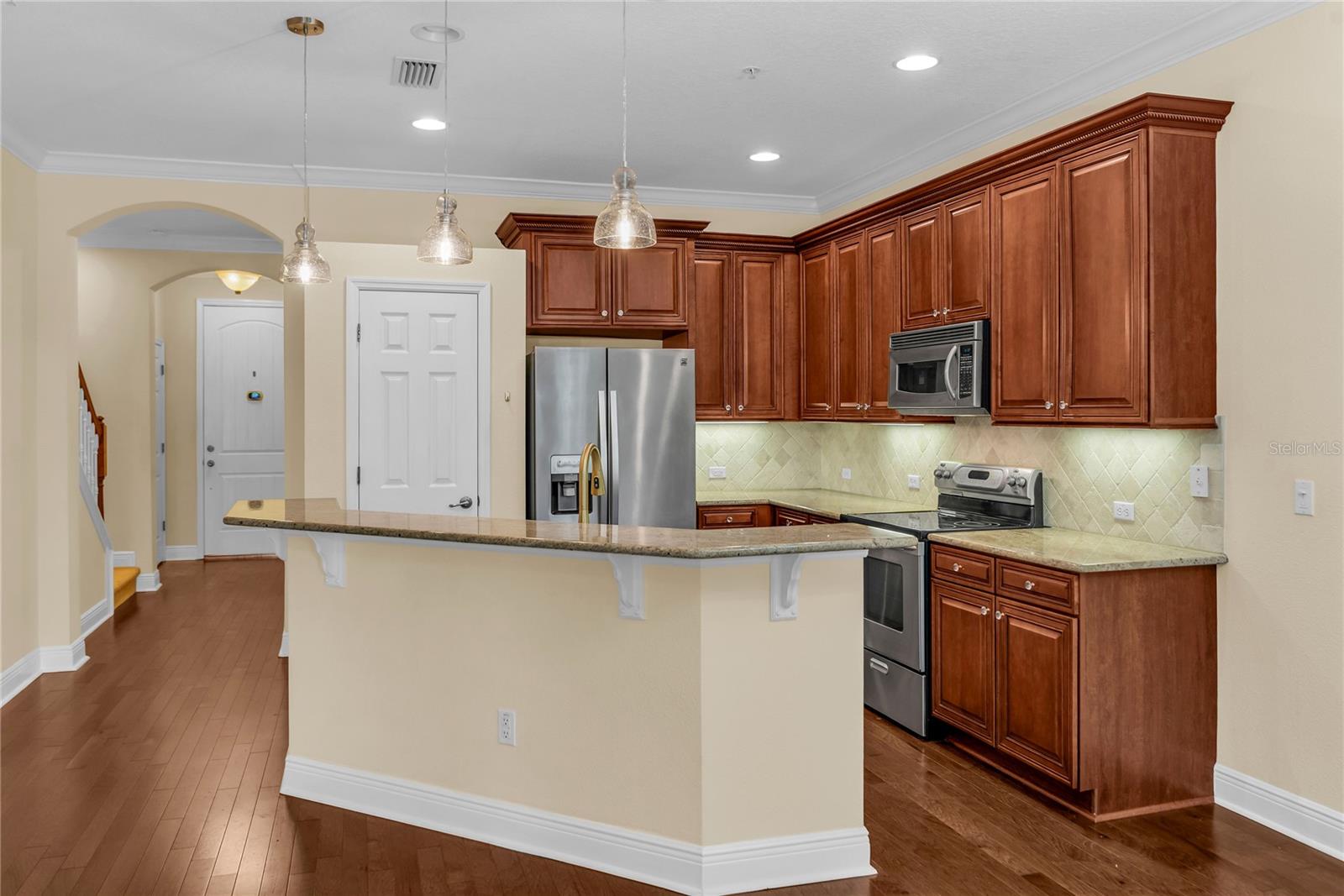 Image 16 of 43 For 1393 Benevolent Street