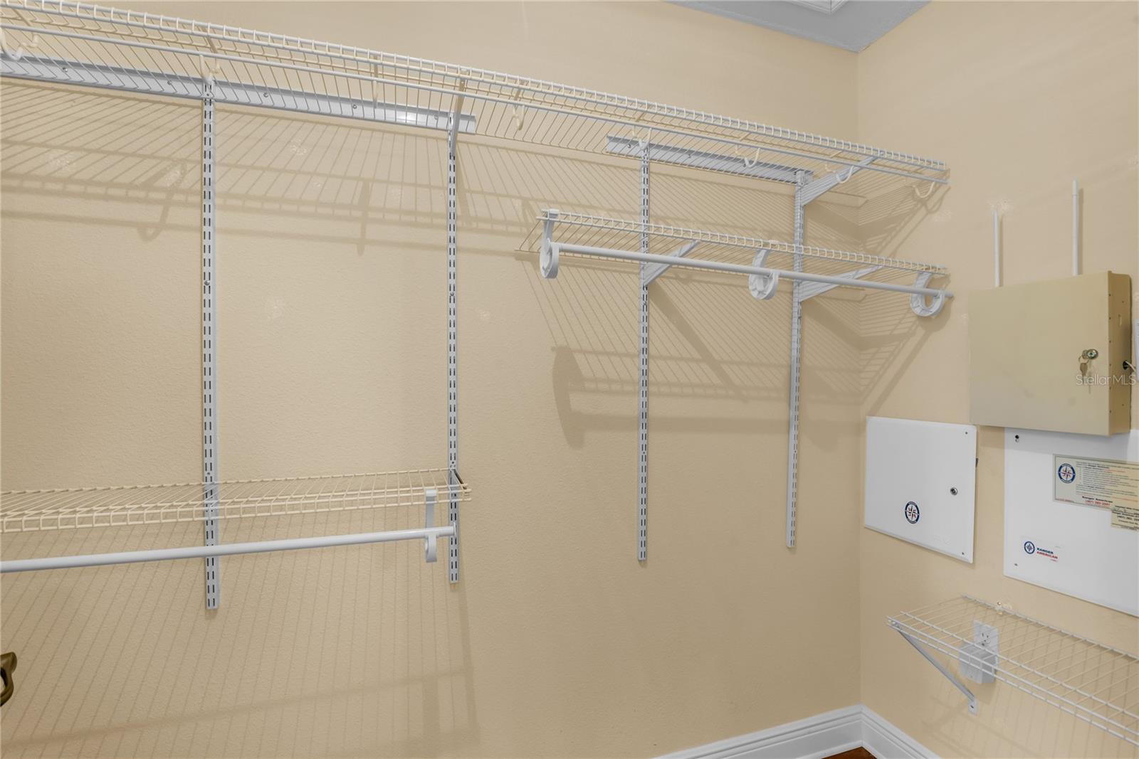 Image 28 of 43 For 1393 Benevolent Street