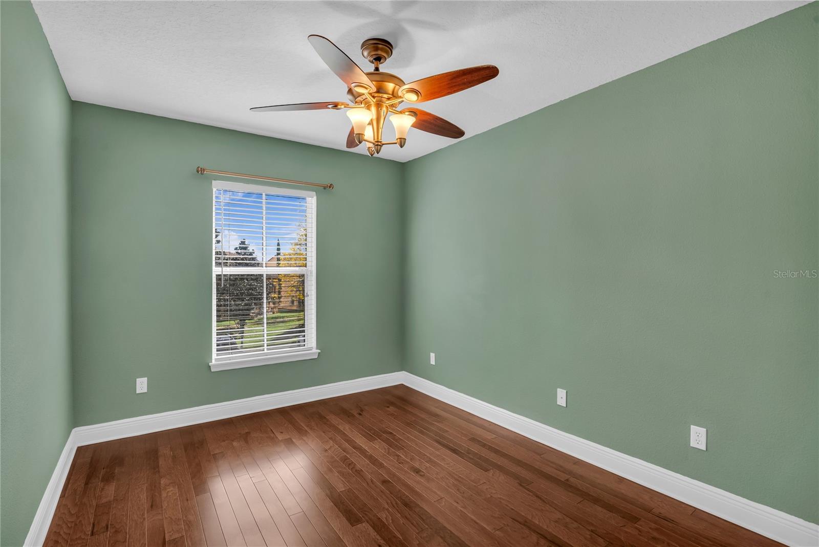 Image 33 of 43 For 1393 Benevolent Street