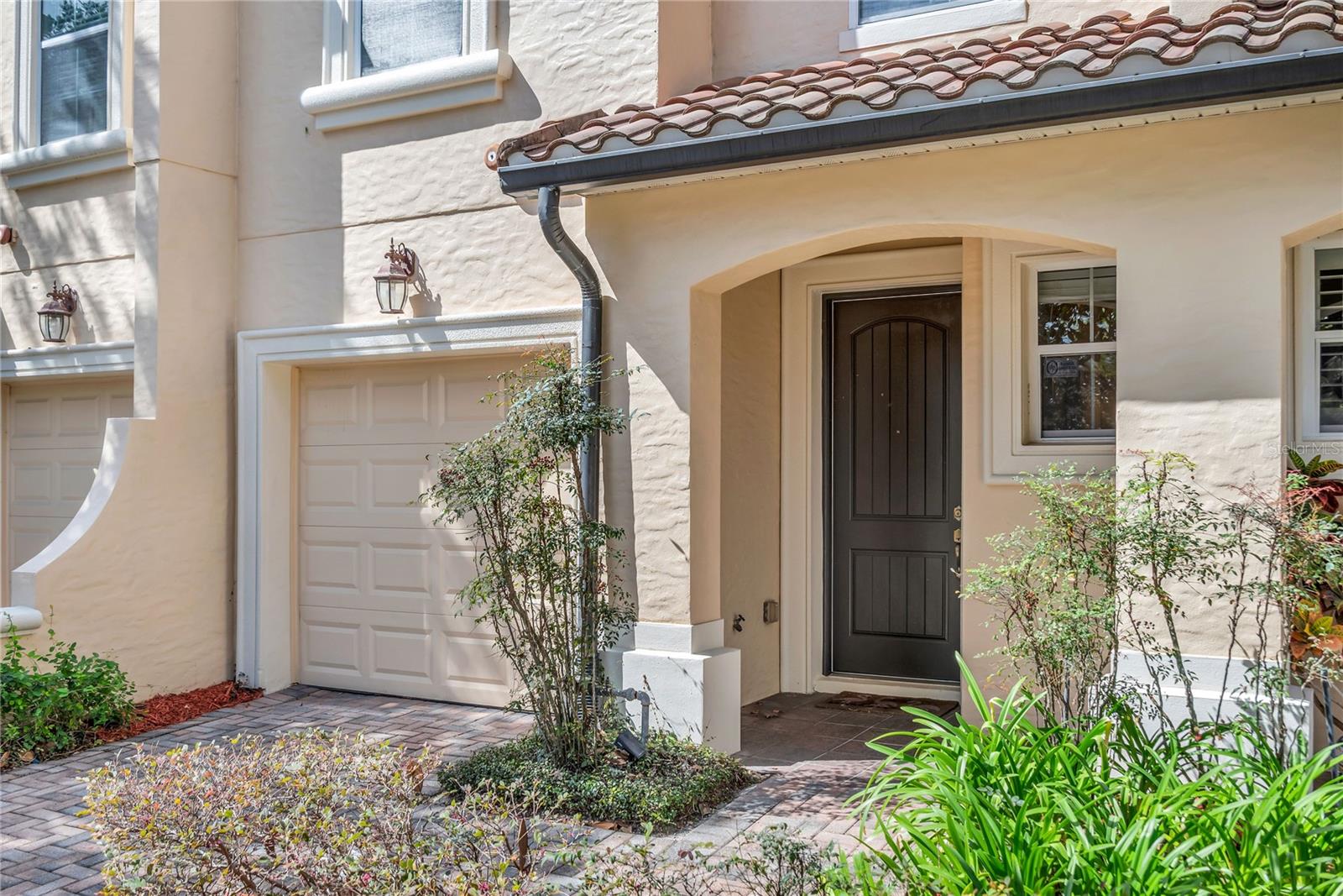 Image 4 of 43 For 1393 Benevolent Street