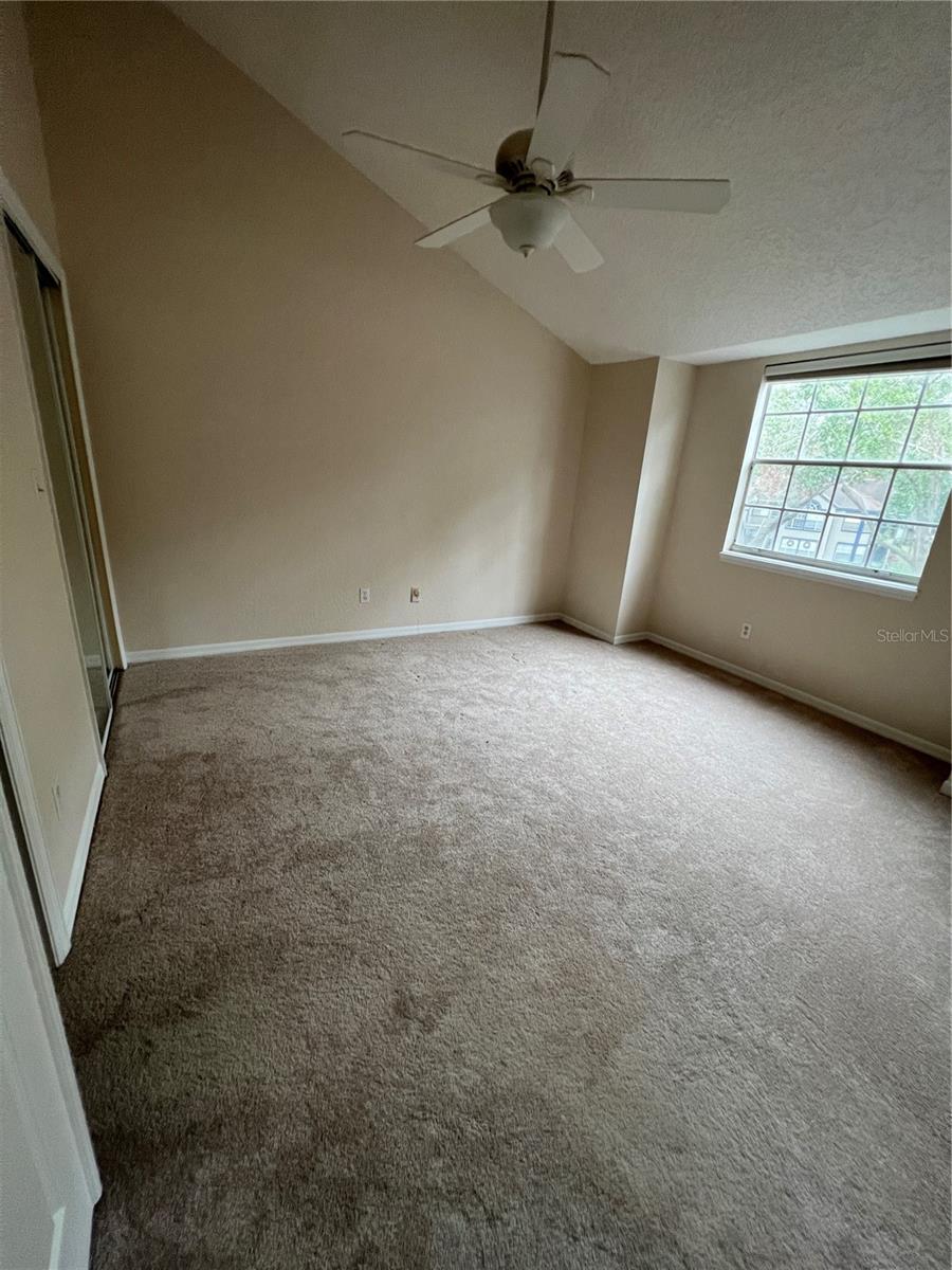 Image 24 of 30 For 954 Forest Ridge Court 202