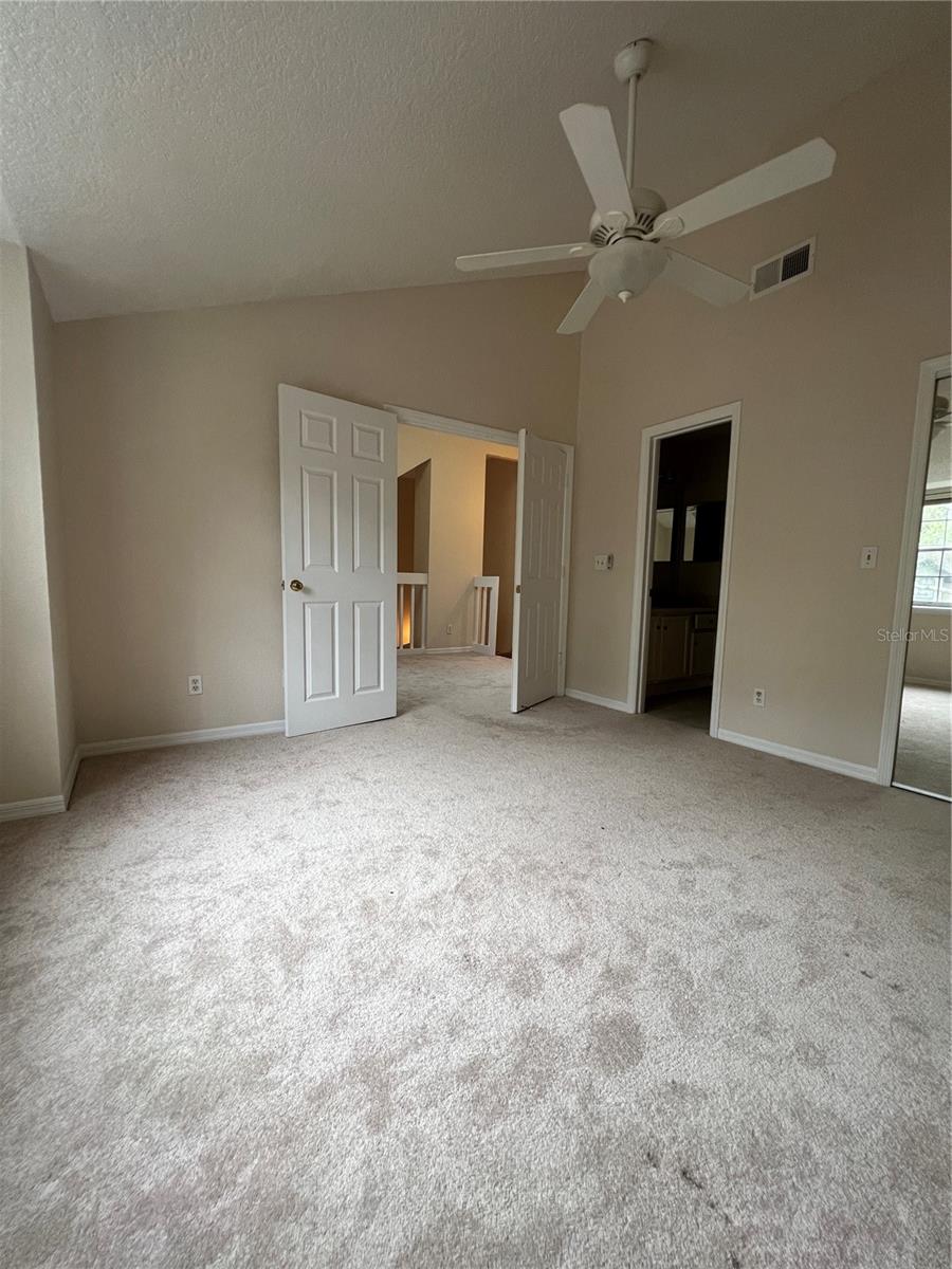 Image 25 of 30 For 954 Forest Ridge Court 202