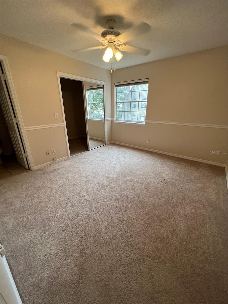Image 27 of 30 For 954 Forest Ridge Court 202