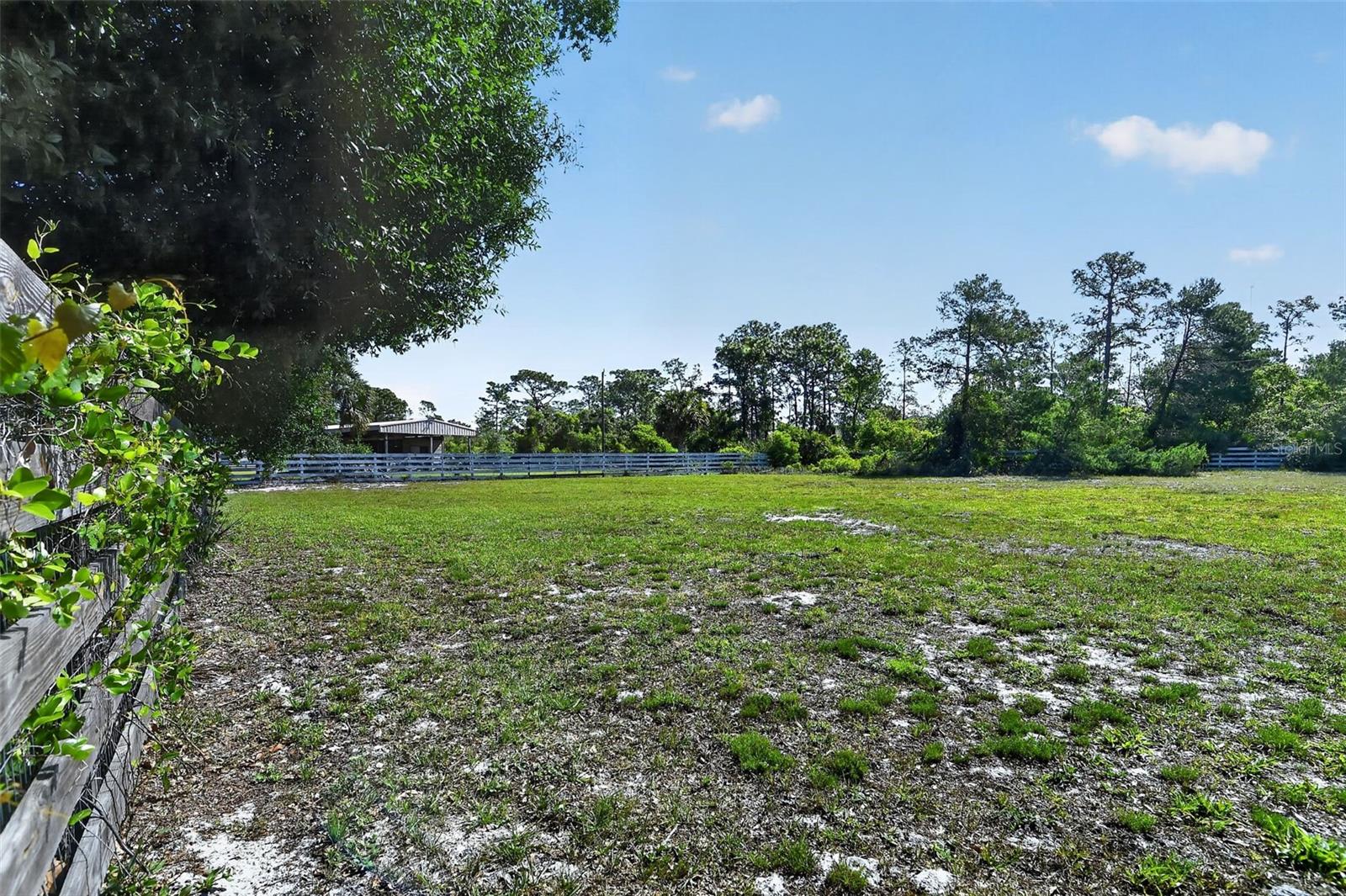 Image 30 of 33 For 2641 Wassum Trail