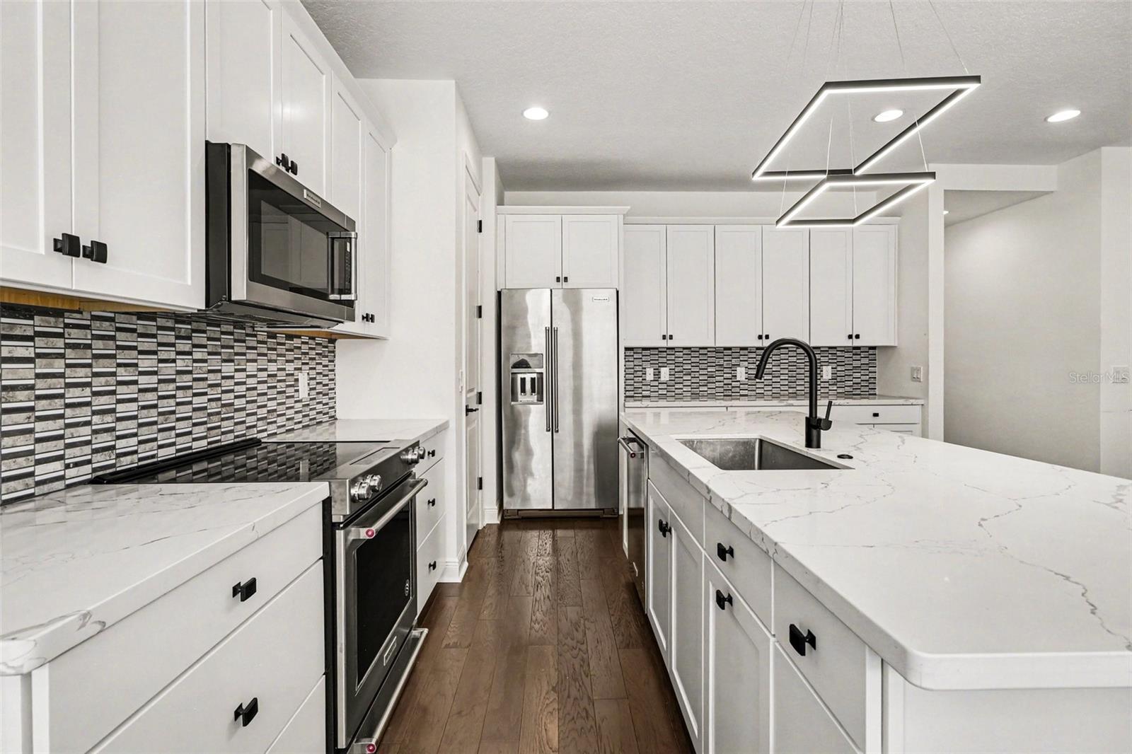 Image 10 of 41 For 8274 Nemours Parkway