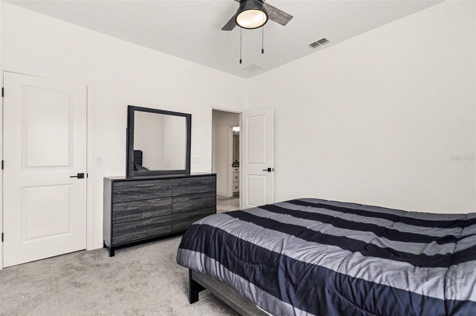 Image 19 of 41 For 8274 Nemours Parkway